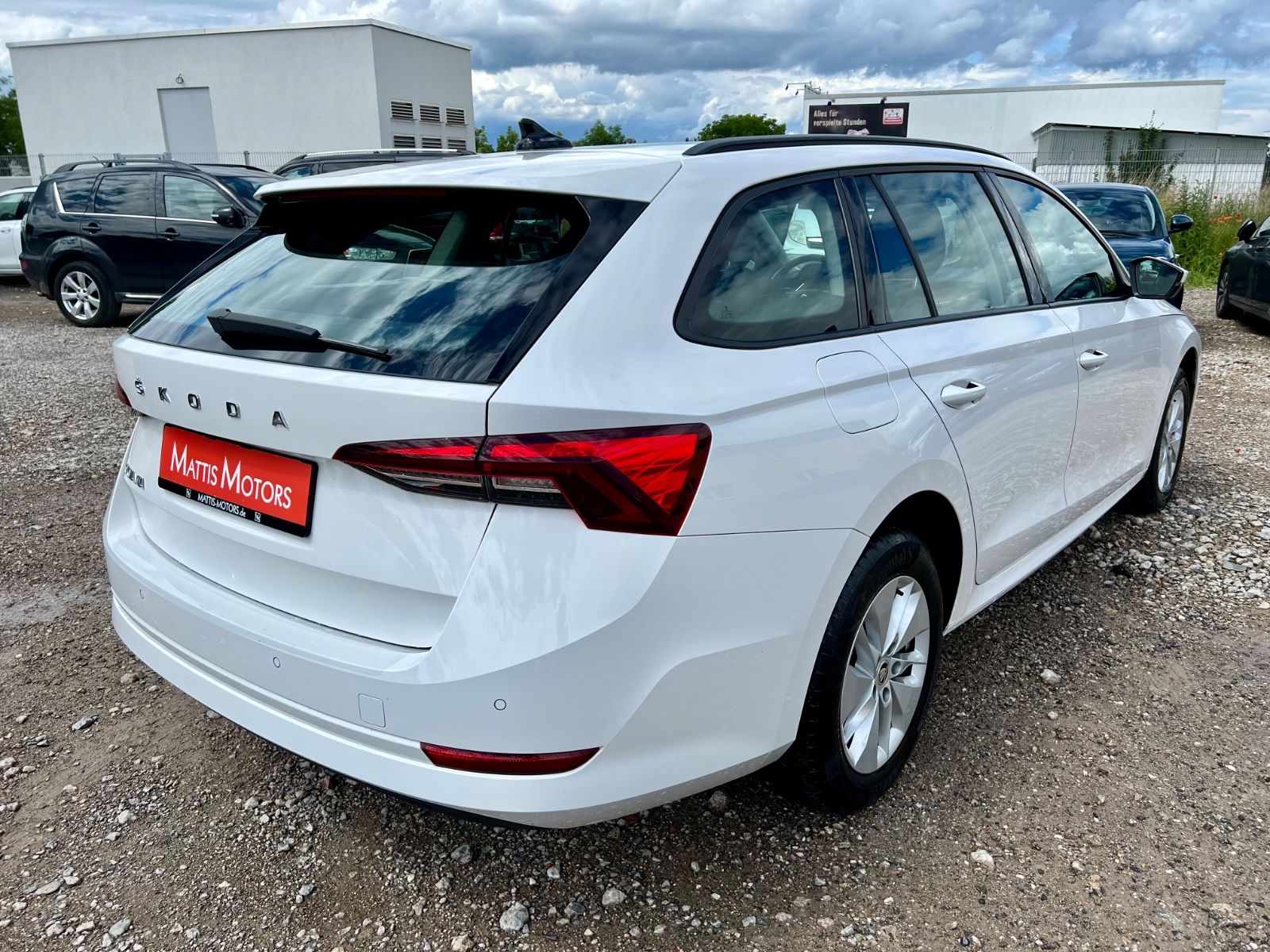 SKODA Octavia Combi Ambition AAC SHZ NAVI CARPLAY