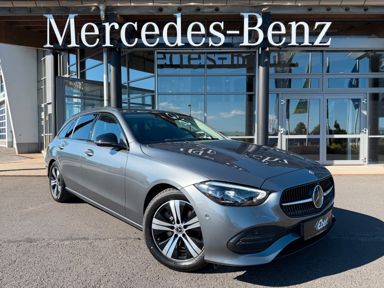 Fahrzeugabbildung Mercedes-Benz C 220d T 4M Avantgarde+AHK+Distr+360+Night