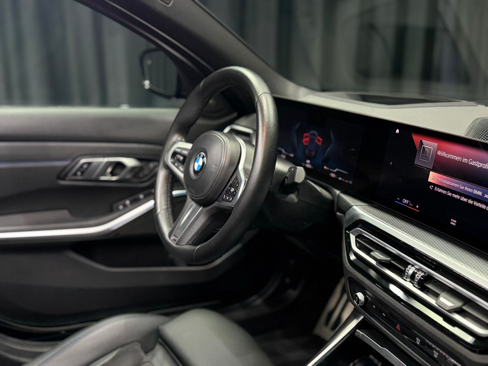 Fahrzeugabbildung BMW M340i Limousine xDrive |H/K|HuD|PANO