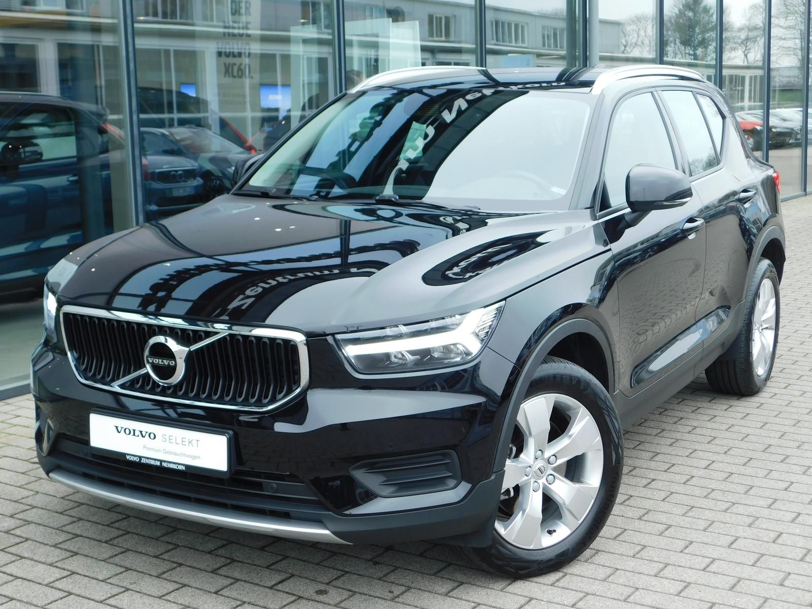 Fahrzeugabbildung Volvo XC40 T4 Automatik Momentum Pro 'Rückfahrkamera'