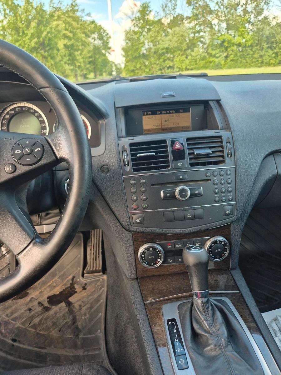 Mercedes-Benz C220 2008 — photo 11