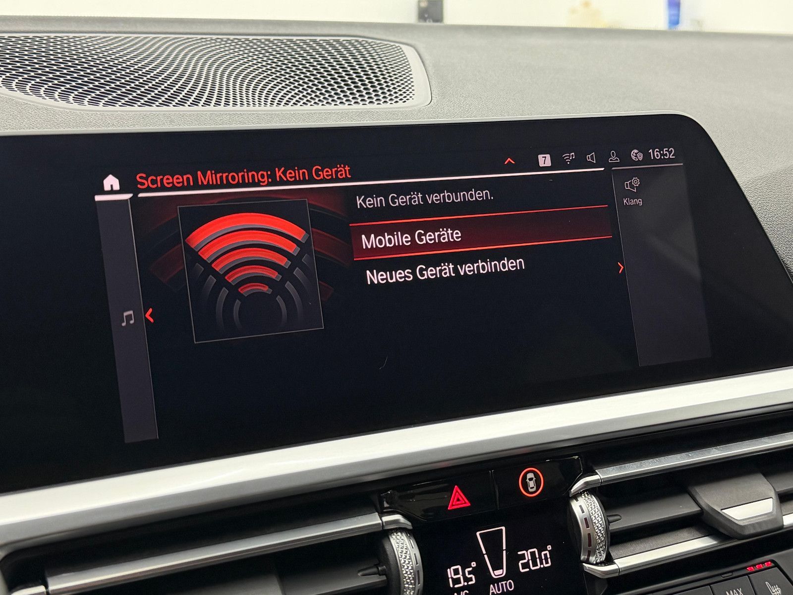 Fahrzeugabbildung BMW 330i xDrive M-SPORT/HUD/DE-FZG/HiFi/LIVE CO/2.HD