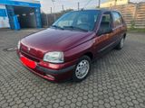 Renault Clio erst 95 TKM TÜV NEU 06/2027 - Renault Clio aus 1998