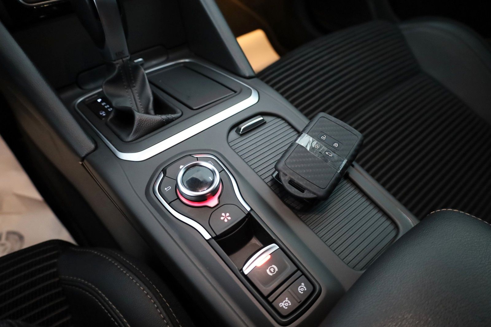 Fahrzeugabbildung Renault Talisman Grandtour Limited TLeder,Navi,LED,HUD