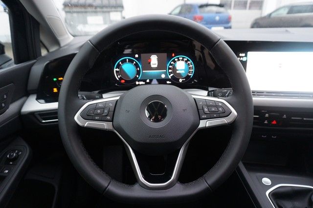 Fahrzeugabbildung Volkswagen Golf VIII Variant TDI Life LED Navi AID ACC RFK