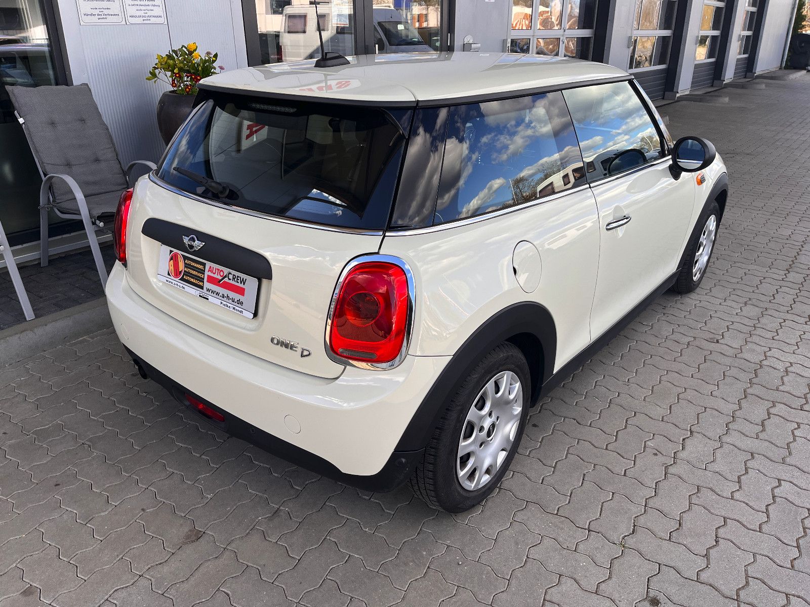 Fahrzeugabbildung MINI ONE Mini 3-trg. 1.5 D