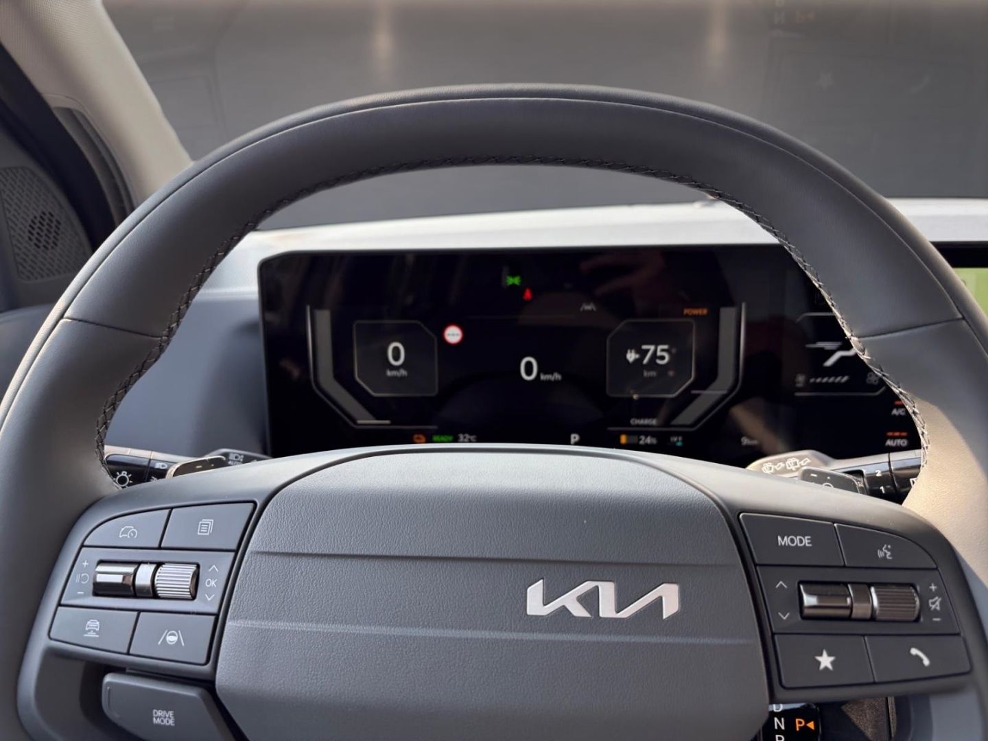 Fahrzeugabbildung Kia EV2 42,2 Air LED Mehrzonenklima Digitales Cockpi
