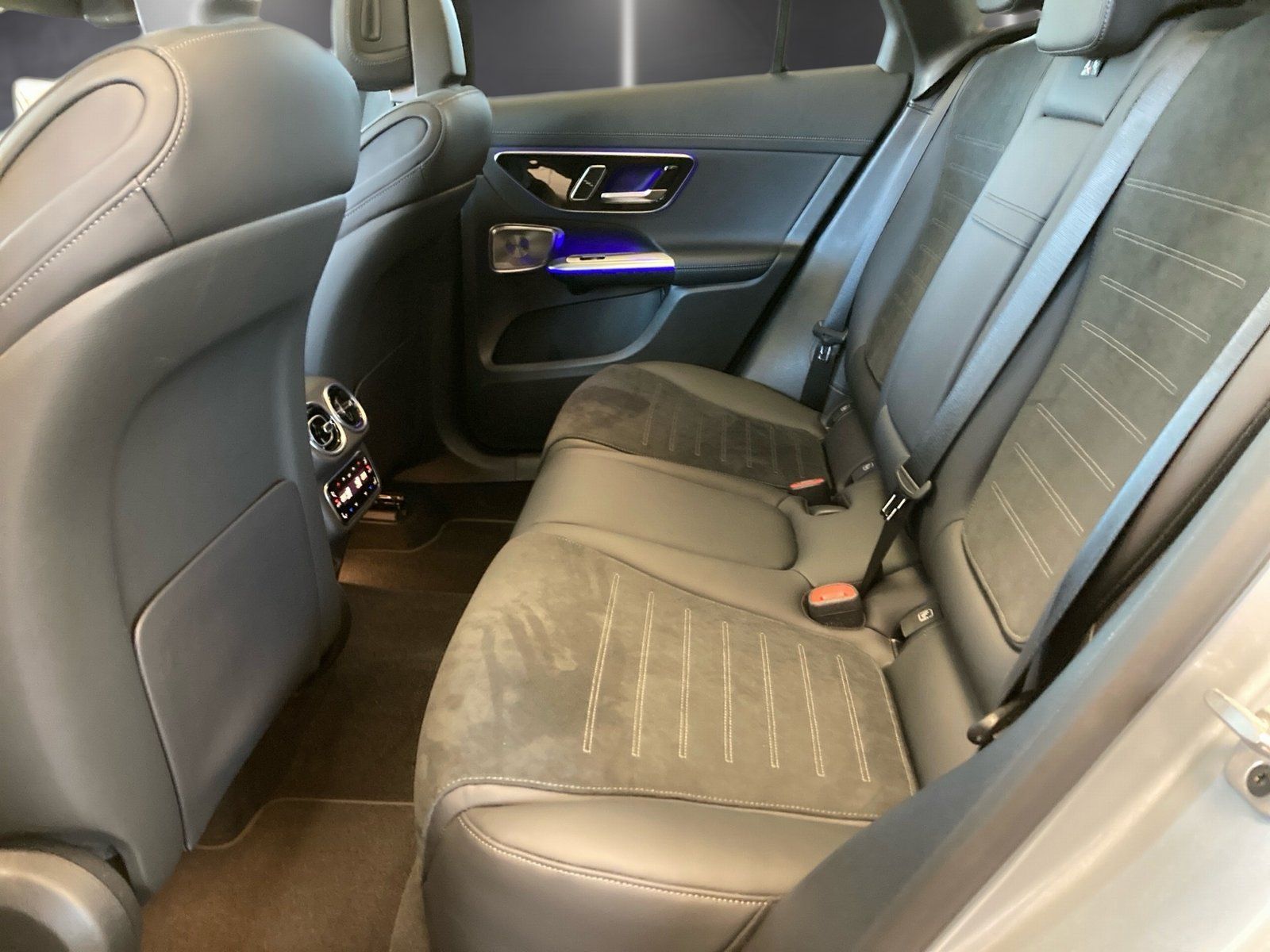 Fahrzeugabbildung Mercedes-Benz GLC 200 4M AMG Plus*Pano*Burme*HUD*360°*DIGITAL*