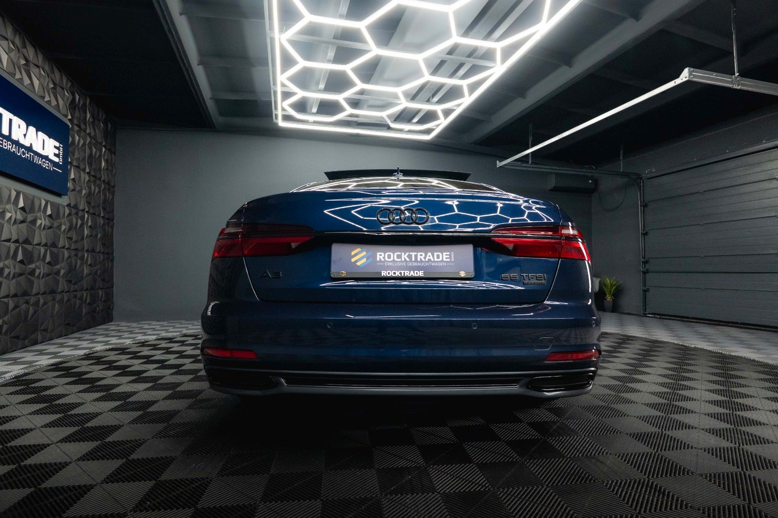 Fahrzeugabbildung Audi A6 55 TFSI quattro S-Line Sport Black Design ACC