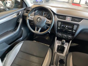Skoda Octavia Combi Joy *1.HAND*PANO*ACC*NAVI*PDC*