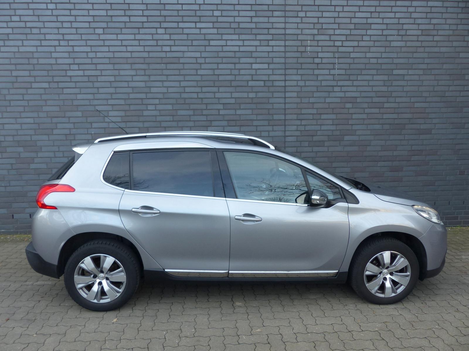 Peugeot 2008 Allure Glasdach/Navi/Klimaautom/PDC
