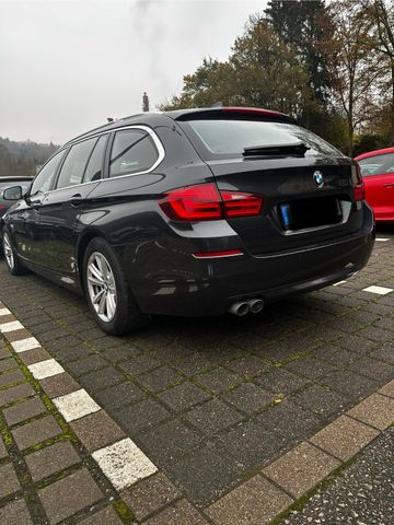 BMW F11 520D HEADUP PANO XENON SPORTAUTOMATIK