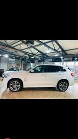 BMW X5 xDrive30d - - BMW X5 in Essen