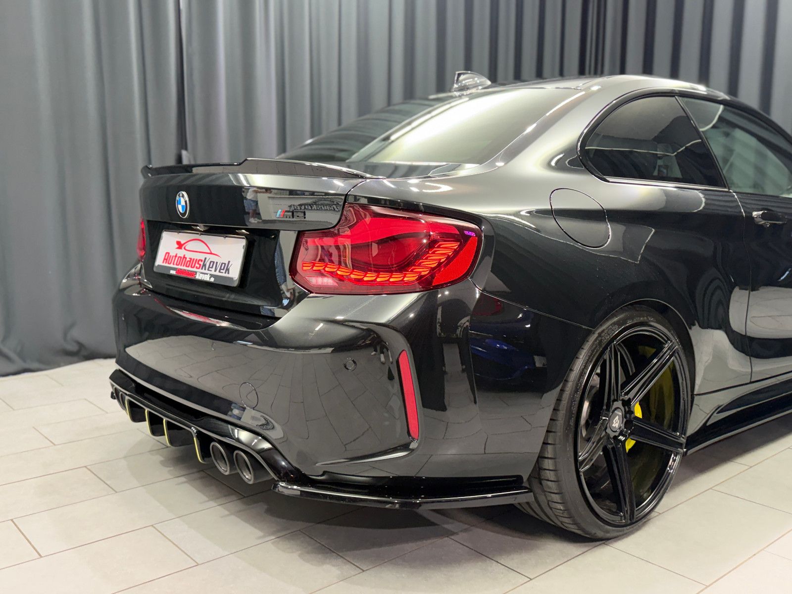 Fahrzeugabbildung BMW M2 Coupe |HJS|H/K|M-PERFORMANCE|H&R