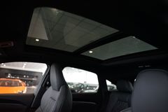 AUDI SQ5 TFSI | Pano | Carbon | Tech pro | HuD | B&O AUDI SQ5 TFSI | Pano | Carbon | Tech pro | HuD | B&O