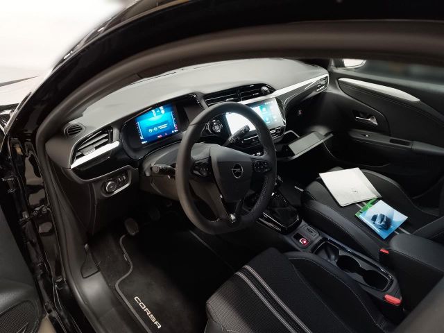 Corsa F GS