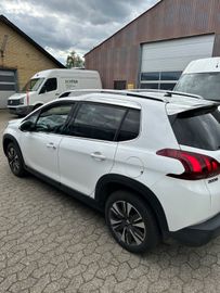 Peugeot 2008 - 6
