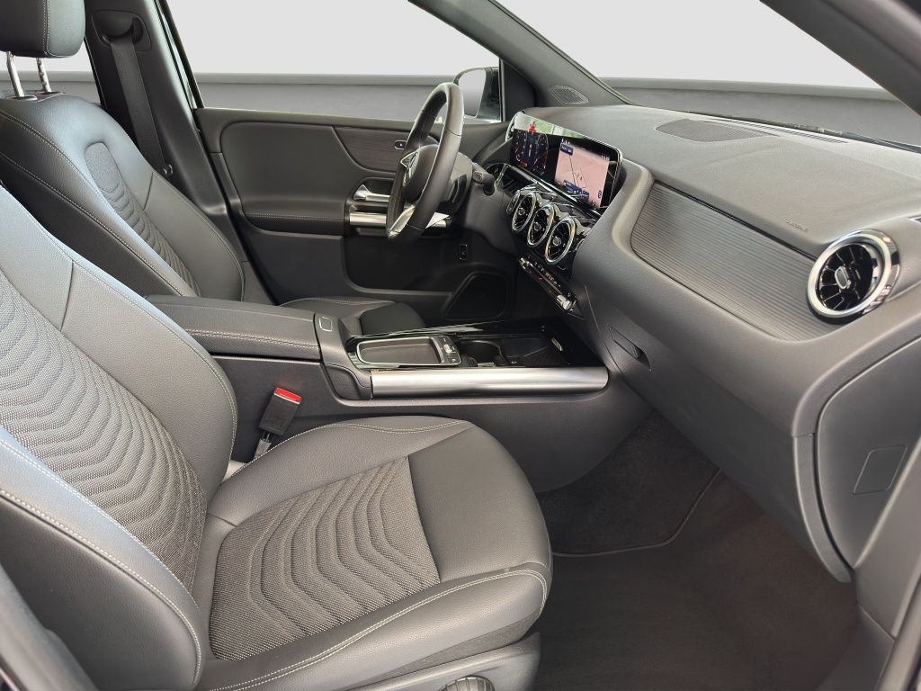 Fahrzeugabbildung Mercedes-Benz B 200 SpurH*AUT*LM*Teilled.