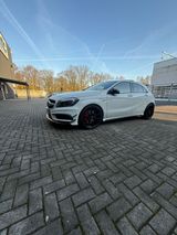 Mercedes-Benz A 45 AMG 4MATIC AMG - Mercedes-Benz A 45 AMG