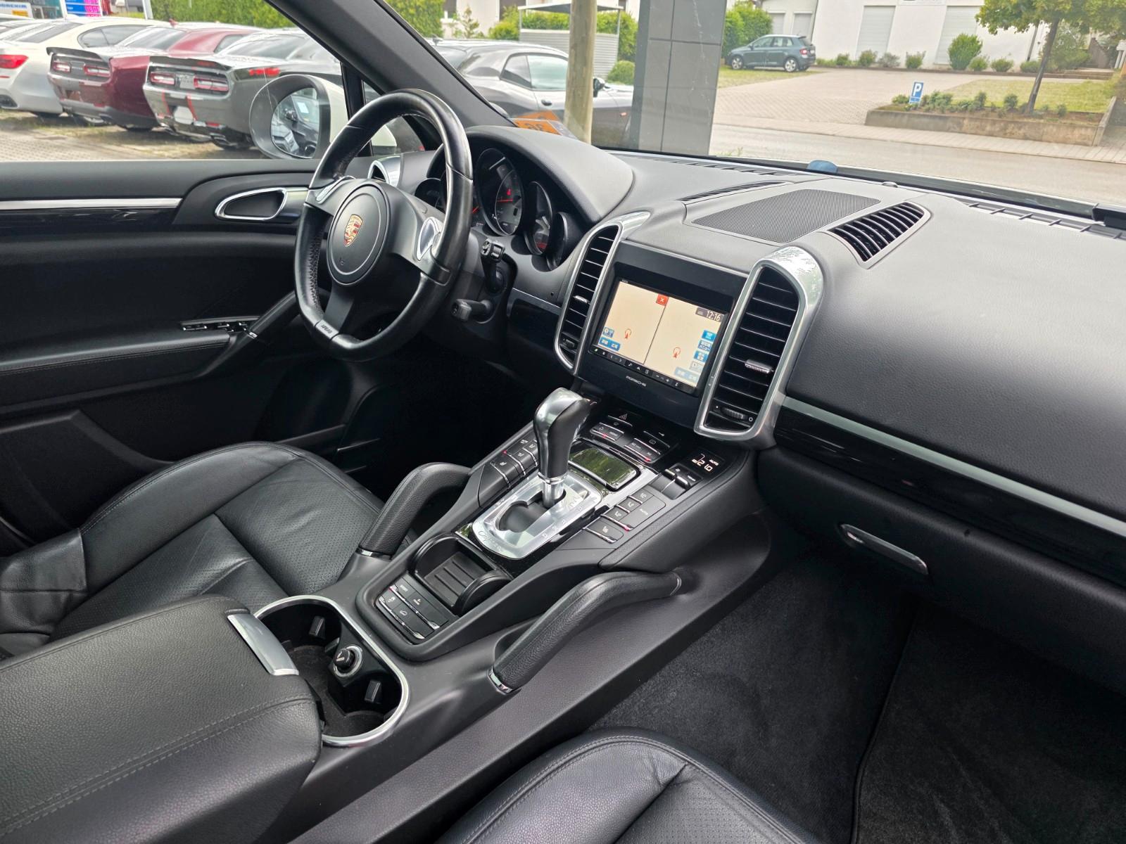 PORSCHE CAYENNE - S HYBRID - 333 CV- HAYON ÉLECTRIQUE -RÉGLAGE ÉLECTRIQUE DES SIÈGES AVEC FONCTION MÉMOIRE