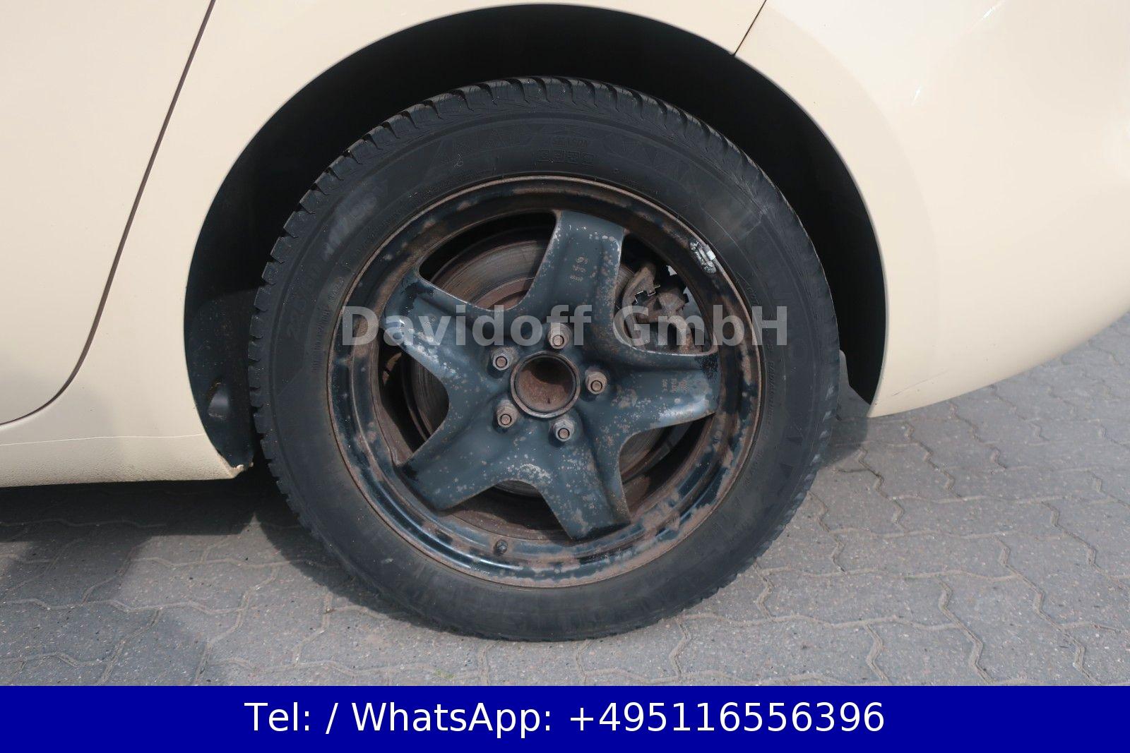 Opel Zafira 2015 — photo 22
