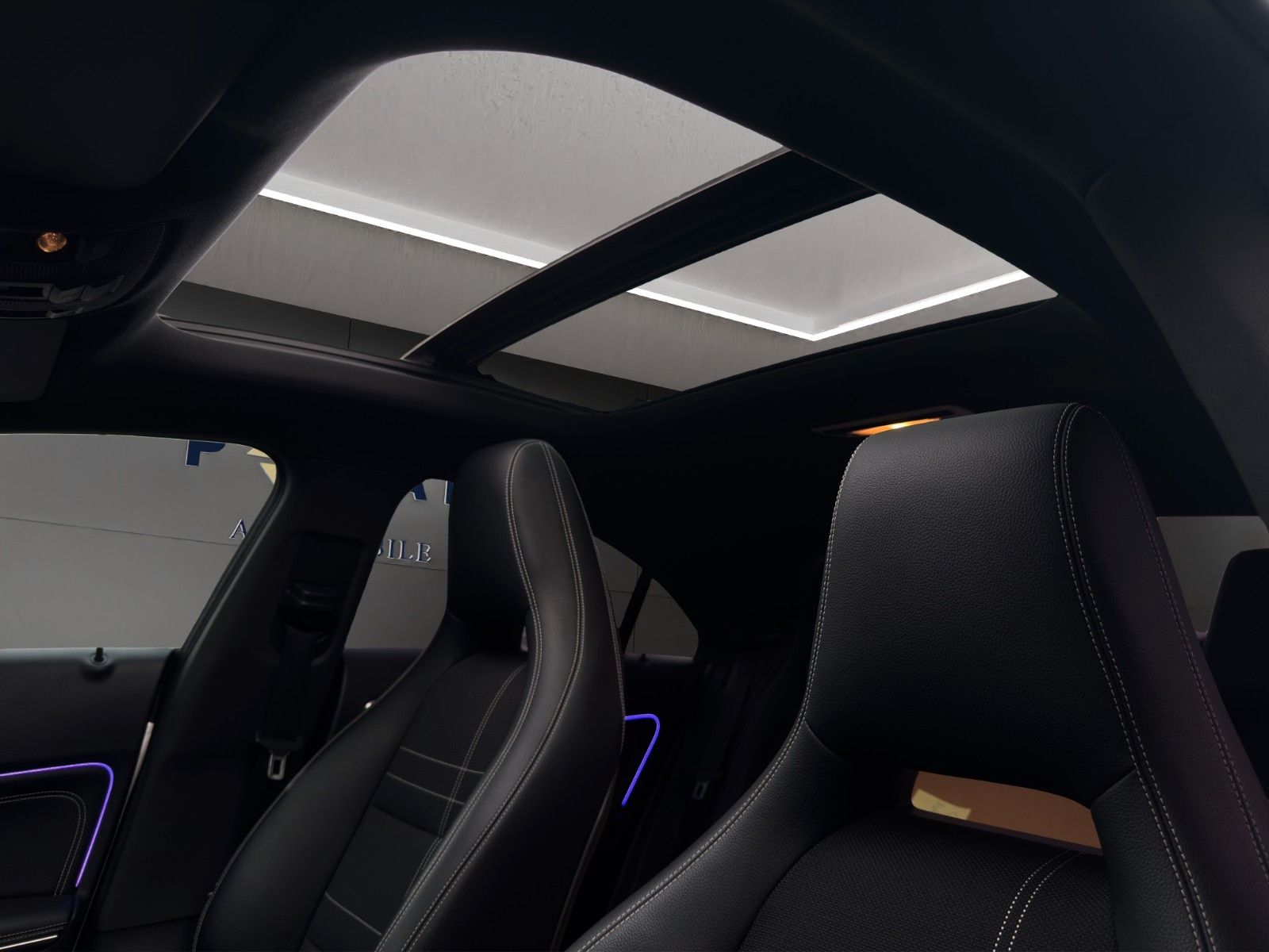 Fahrzeugabbildung Mercedes-Benz CLA 180 Pano/Automatik/Bi-Xen/Navi/Sitzheizung