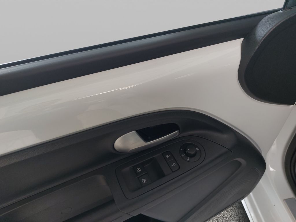 Fahrzeugabbildung Volkswagen e-up United CCS-Ladedose