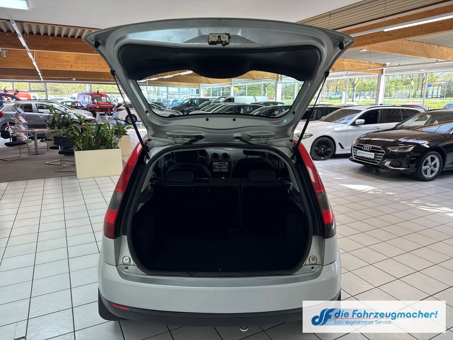 Fahrzeugabbildung Ford Fiesta Viva Klima TÜV NEU eFH BC ZV ABS Servo Ai