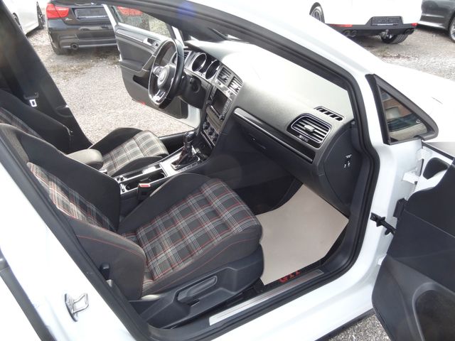 Fahrzeugabbildung Volkswagen Golf VII GTI/DSG/Xenon/Airride Luft /18-Zoll/