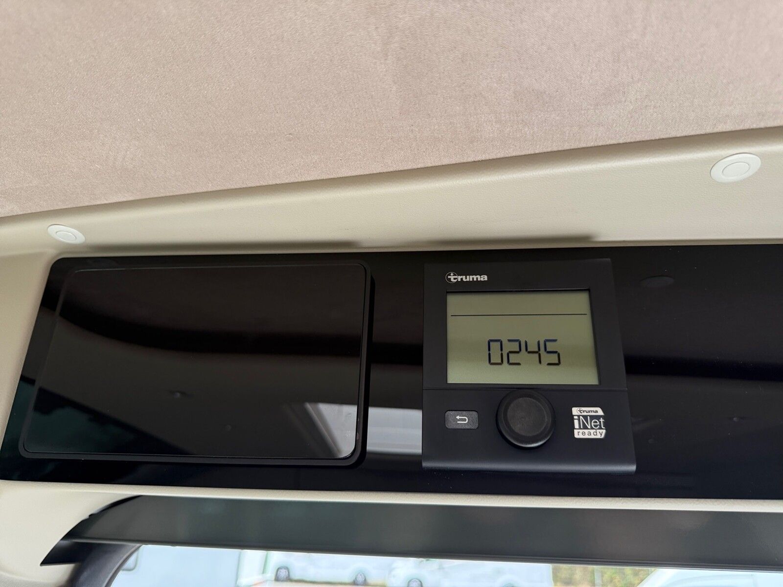 Fahrzeugabbildung Eura Mobil Van V 595 HB Automatik, 180 PS, Fahrassistenzp.