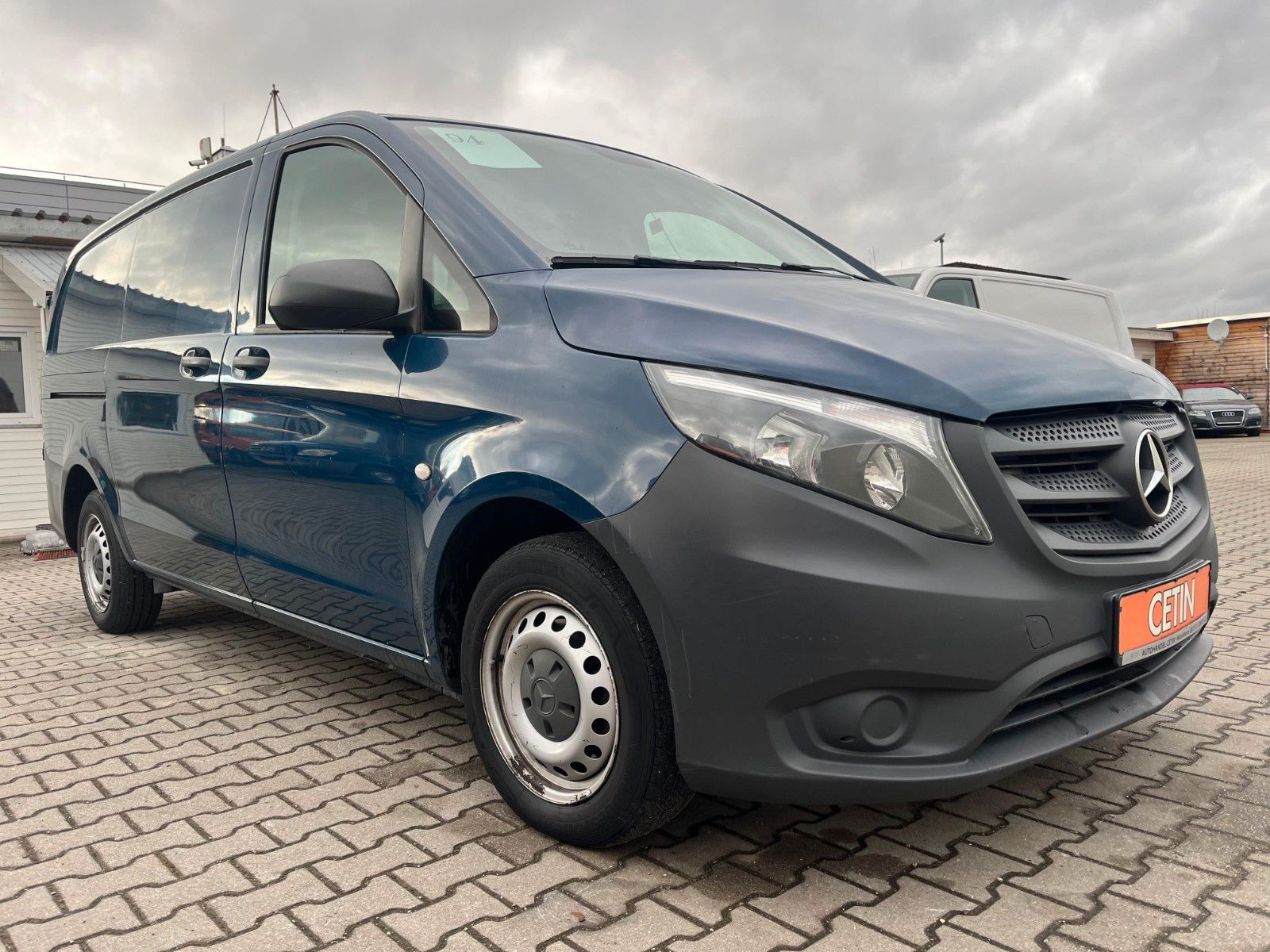 MERCEDES-BENZ Vito