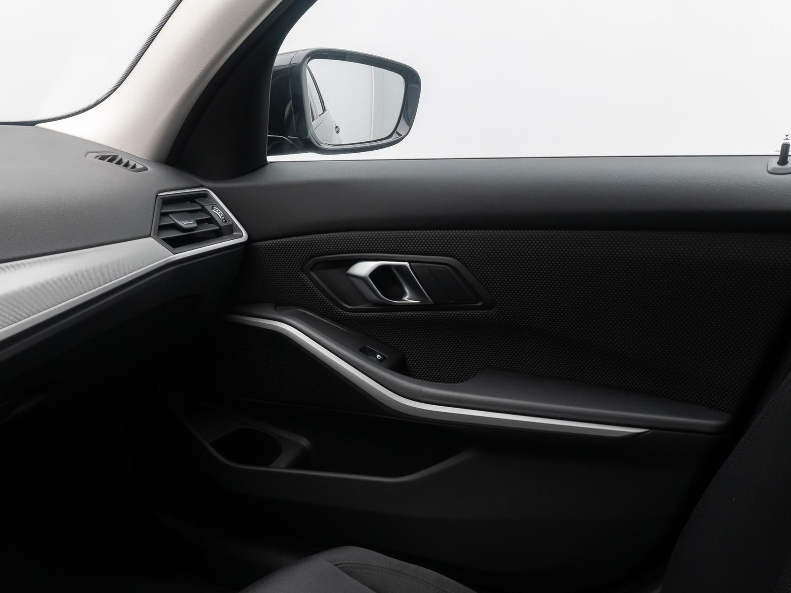BMW 318i Widscreen DAB GeschwindigReg CockpitPlus