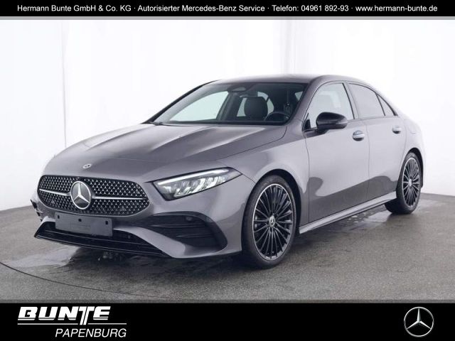 Mercedes-Benz A 180 AMG/BURMESTER/19°/NIGHT/KEY/LED/AMBIENTE