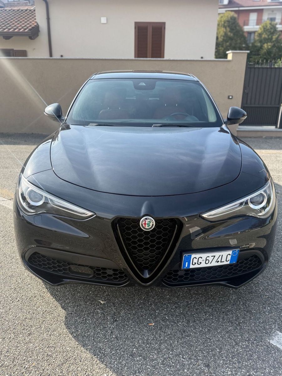 Alfa Romeo Stelvio 2.2 Turbodiesel 210 CV AT8 Q4 imagem 2