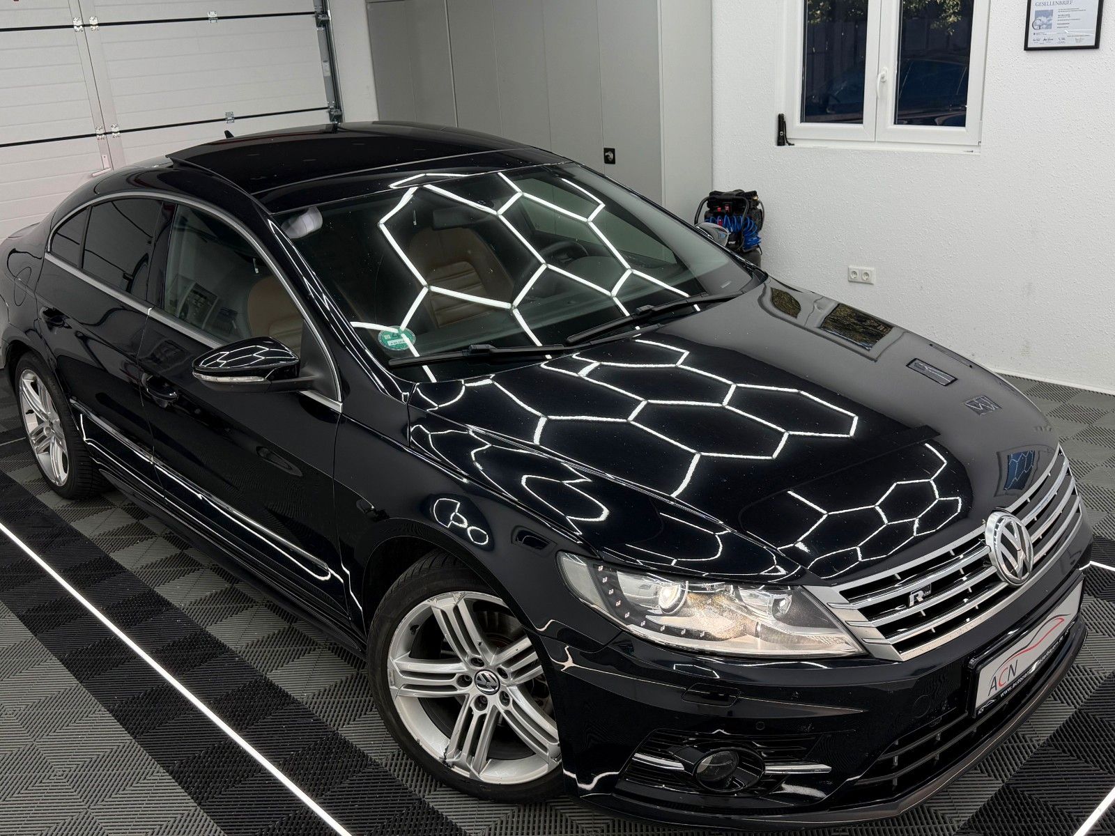 Fahrzeugabbildung Volkswagen CC R-LINE/SHZ/KLIMAUT./XENON/PANORAMADACH