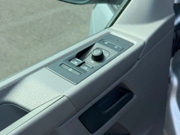 Volkswagen T6 Caravelle - 12