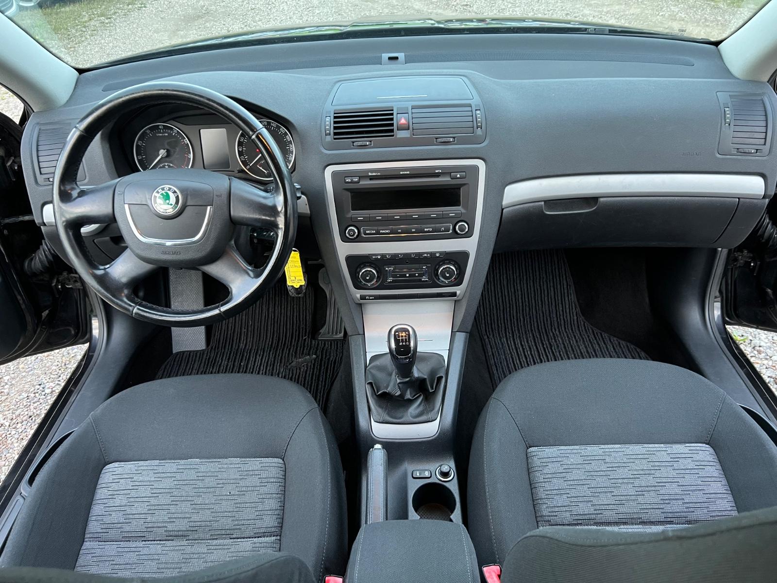Skoda Octavia 2012 — photo 28
