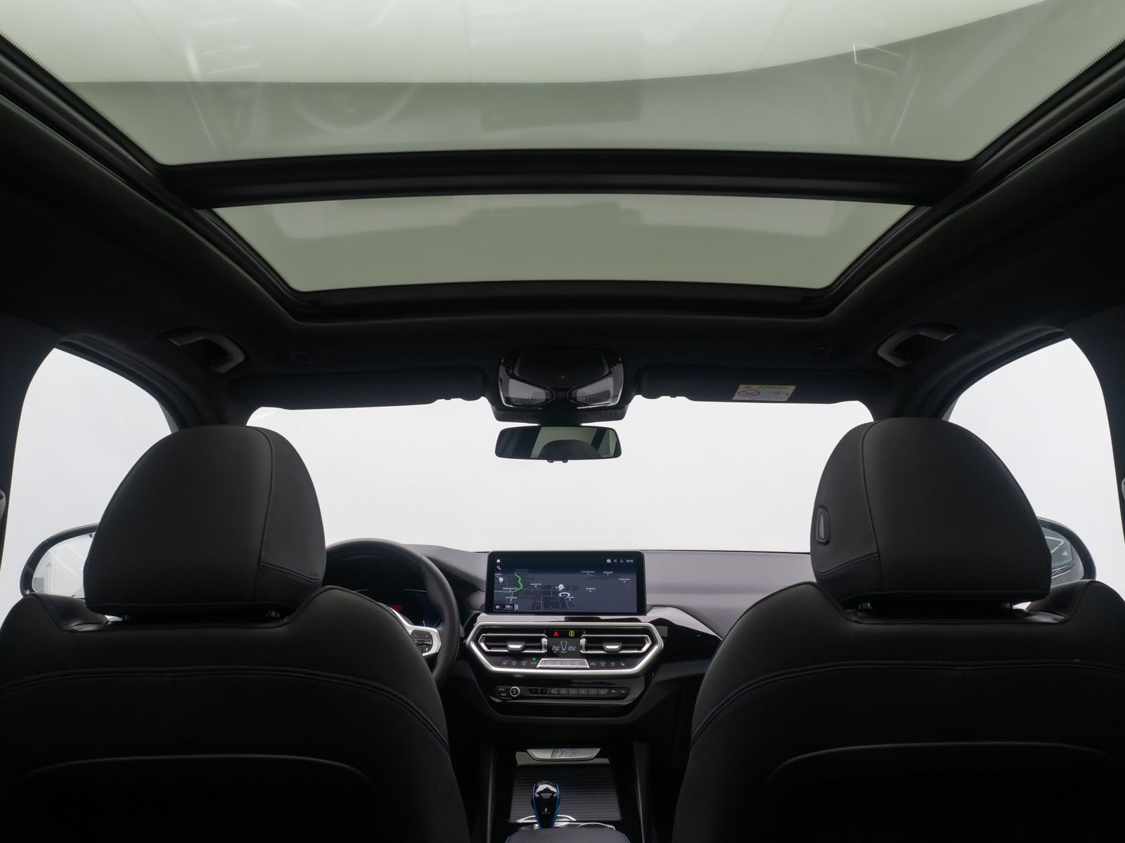 Fahrzeugabbildung BMW iX3 IMPRESSIVE 360° HUD H/K DAB Komfort Panorama