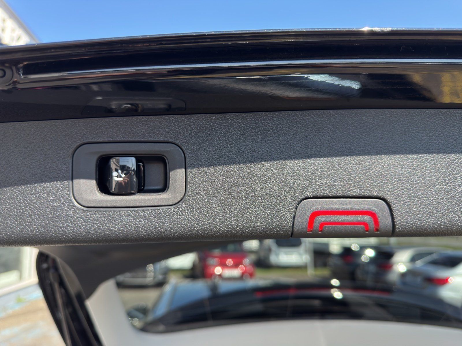 Fahrzeugabbildung Mercedes-Benz E300de T ExcluPrem ENERGIZING+ DISTR Pano 20"AMG