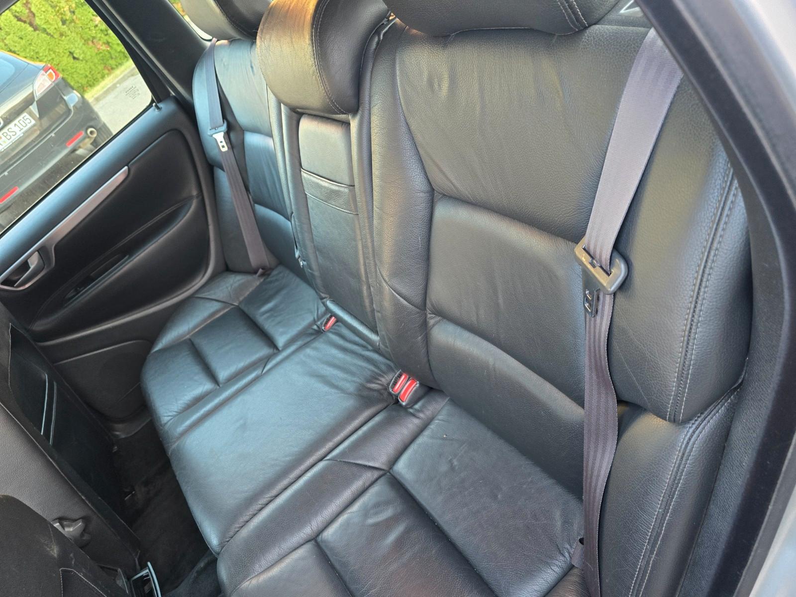 Volvo V70 2004 — photo 15