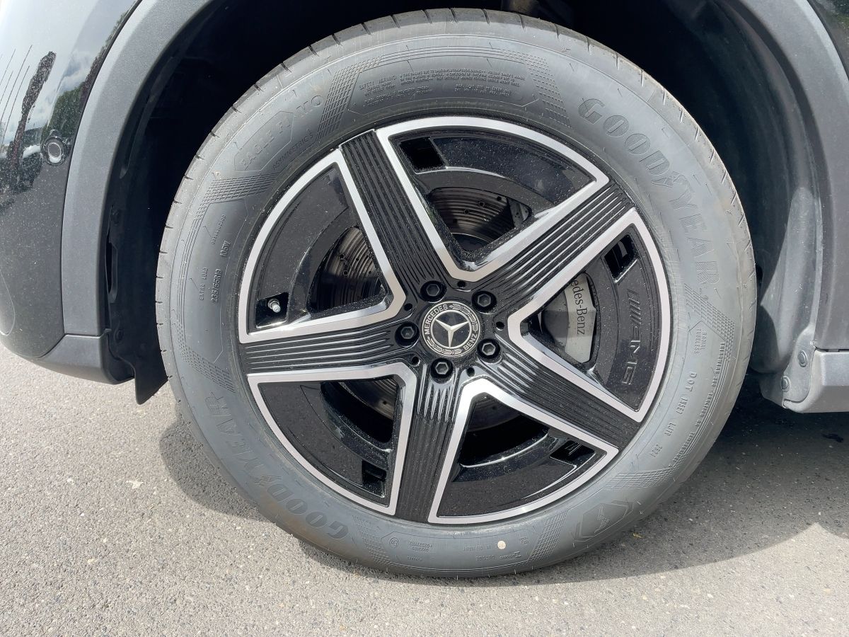 Fahrzeugabbildung Mercedes-Benz GLC 220 d 4M AMG/Night/Kamera/Pano/AHK