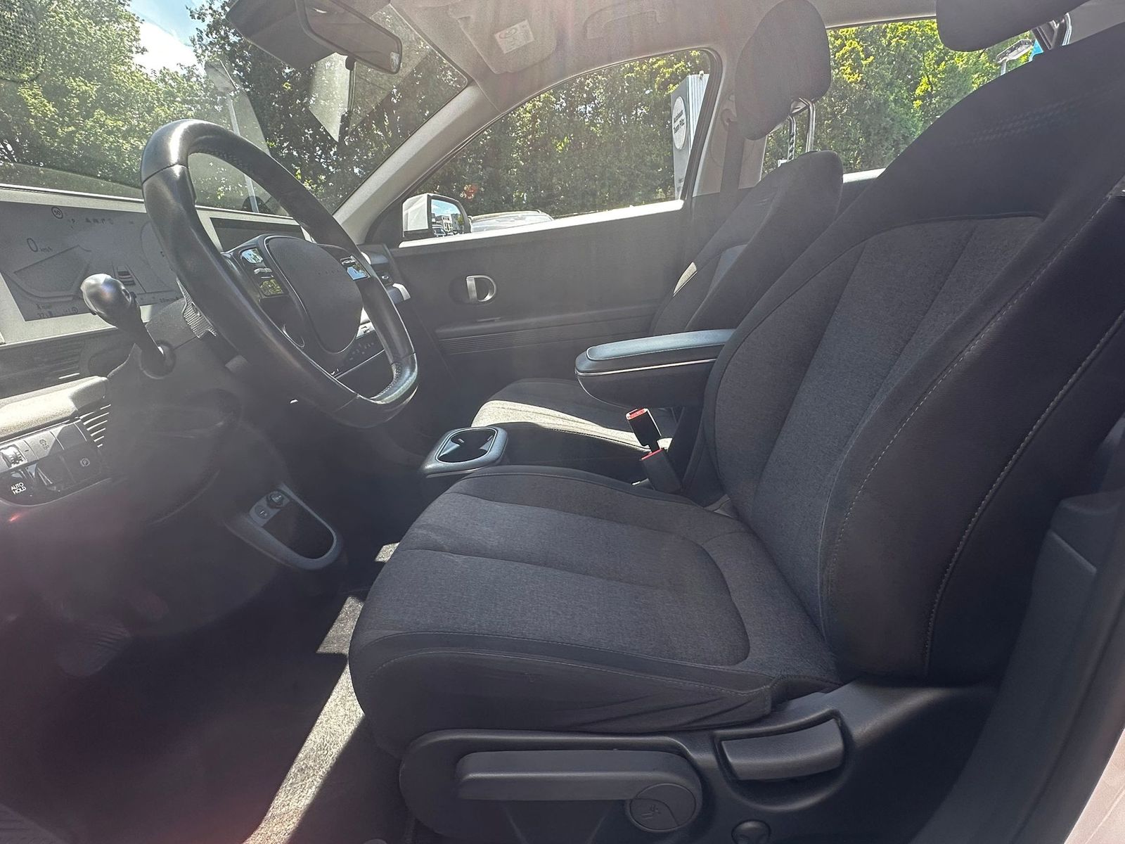 Fahrzeugabbildung Hyundai Ioniq 5 2WD WERKSGAR+NAVI+LED+SHZ+KAMER+DAB+ACC