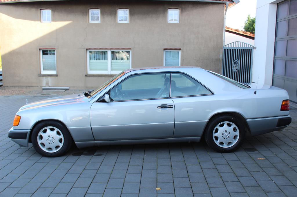 Mercedes-Benz CE 300