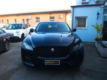 Jaguar F-Pace - 11