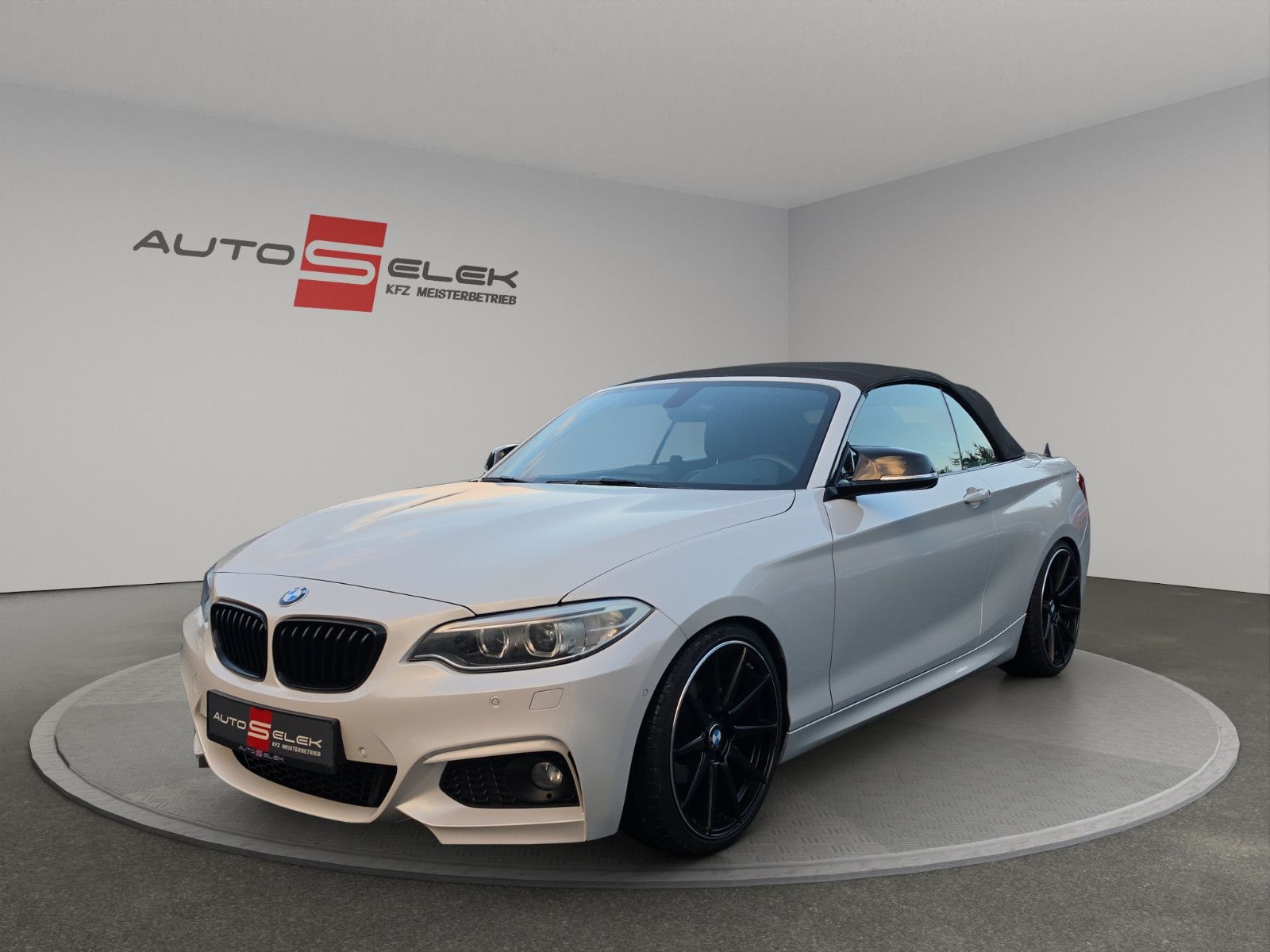 Fahrzeugabbildung BMW 218i Cabrio M Sport LEDER XENON SHZ TEMPOMAT