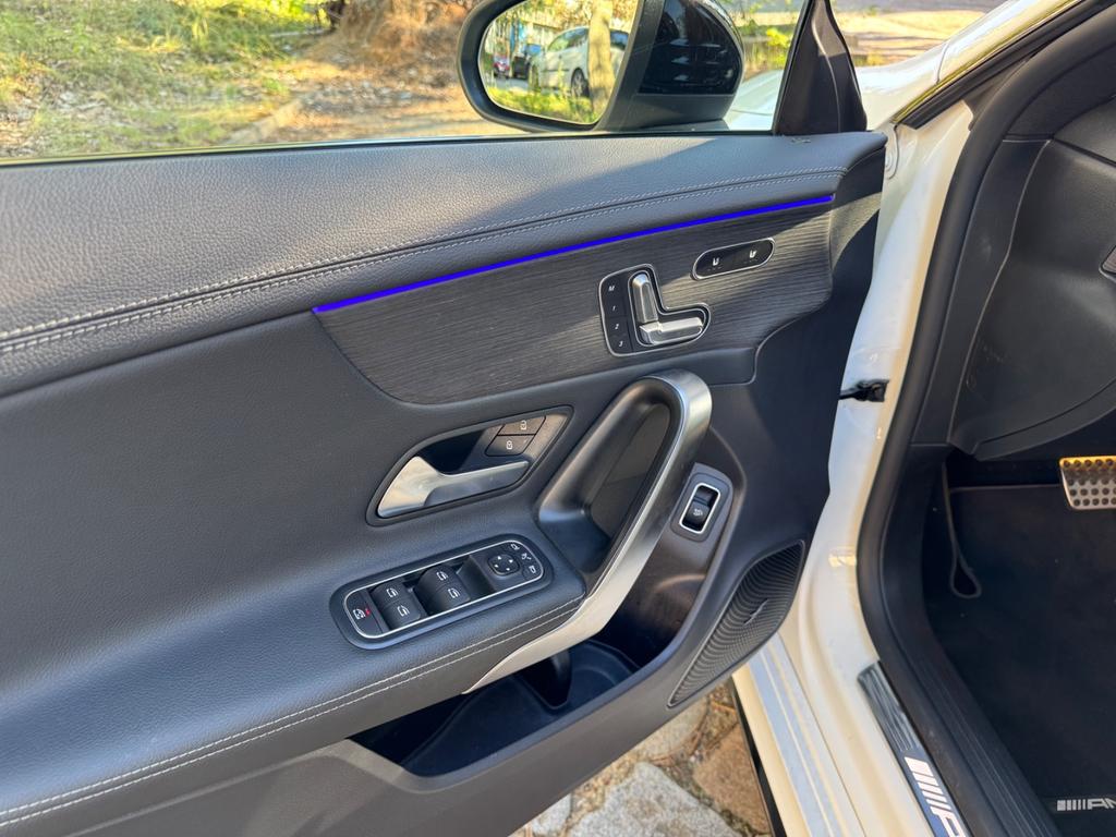 Mercedes-Benz CLA 35 AMG