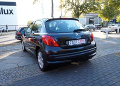 Fahrzeugabbildung Peugeot 207 Sport Automatik LM-Felgen Klima PDC AHK SHZ!