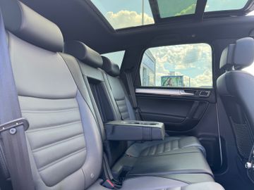 Volkswagen Touareg - 10