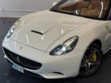 Ferrari California 4.3 V8 4-Sitzer - - Ferrari: 3.8
