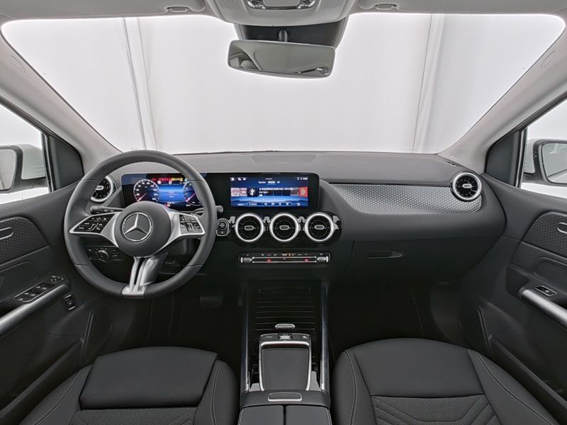 Fahrzeugabbildung Mercedes-Benz B 180 PROGRESSIVE*FAP*APPLECAR-PLAY*KAMERA*DISTR